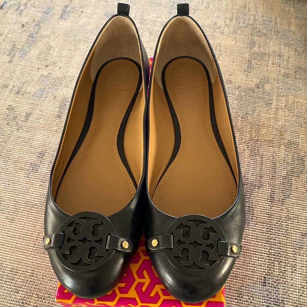 Tory Burch Back Flats with box